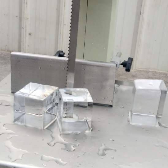 Personnalisée en acier inoxydable petits transparence de la glace bloc faisant la machine 